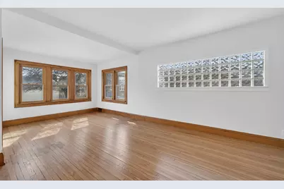 2316 E Malvern Pl, Milwaukee, WI 53207 - Photo 5
