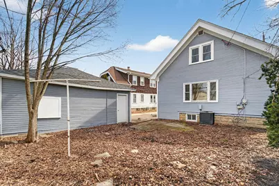 2316 E Malvern Pl, Milwaukee, WI 53207 - Photo 21
