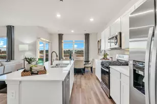 7074 Oakmont Rd, Racine, WI 53403 - Photo 9