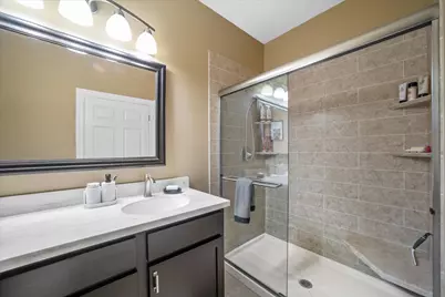 8526 S Bedford Way, Oak Creek, WI 53154 - Photo 25