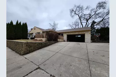 3015 S 35th St, Milwaukee, WI 53215 - Photo 7