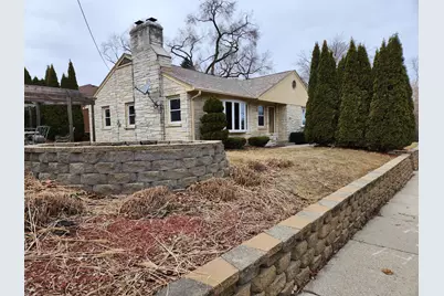 3015 S 35th St, Milwaukee, WI 53215 - Photo 9