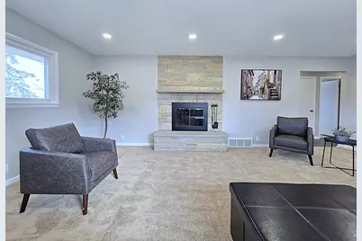 4760 N 159th St, Brookfield, WI 53005 - Photo 13