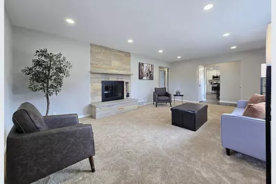 4760 N 159th St, Brookfield, WI 53005 - Photo 17