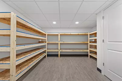 14122 W Honeyager Dr, New Berlin, WI 53151 - Photo 35