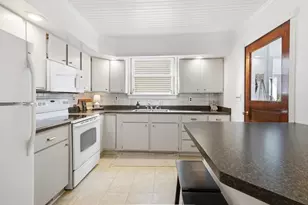 916 Arcadian Ave, Waukesha, WI 53186 - Photo 5