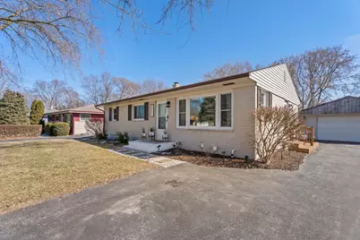 2721  Arrowhead St, Racine, WI 53402 - Photo 3