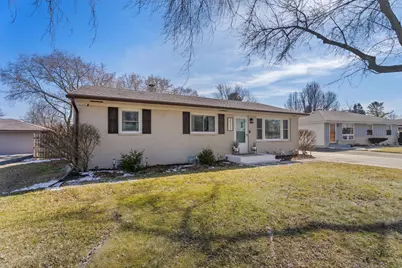2721  Arrowhead St, Racine, WI 53402 - Photo 5