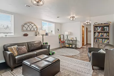 2307 S 21st St, Manitowoc, WI 54220 - Photo 23