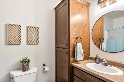 2307 S 21st St, Manitowoc, WI 54220 - Photo 13