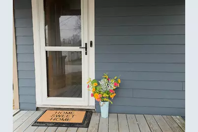 9120 S Chicago Ct, Oak Creek, WI 53154 - Photo 3