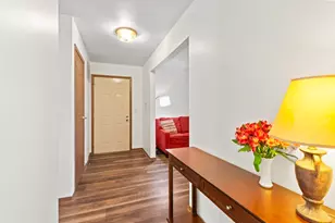 650 Dundee Ln, Hartland, WI 53029 - Photo 11