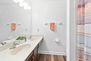 650 Dundee Ln, Hartland, WI 53029 - Photo 13