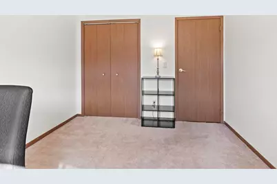 650  Dundee Ln, Hartland, WI 53029 - Photo 17