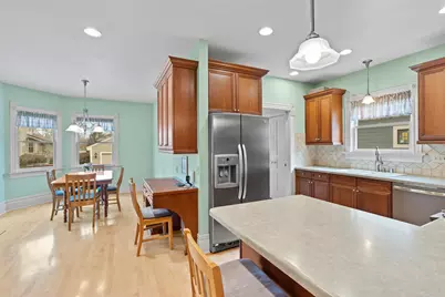 8100 W Chestnut St, Wauwatosa, WI 53213 - Photo 11