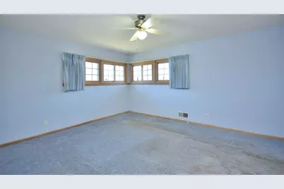 12700  Dunwoody Dr, Elm Grove, WI 53122 - Photo 19