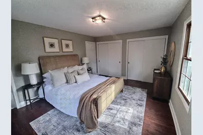 2608 W Hyacinth Ct, Mequon, WI 53092 - Photo 13