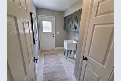 2608 W Hyacinth Ct, Mequon, WI 53092 - Photo 19