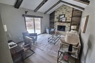 2608 W Hyacinth Ct, Mequon, WI 53092 - Photo 11