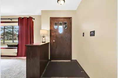 W144N4952  Stone Dr, Menomonee Falls, WI 53051 - Photo 9