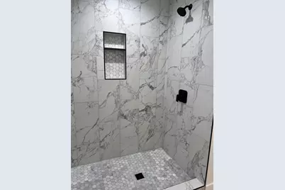 1361  Annapolis Dr, Holmen, WI 54636 - Photo 9