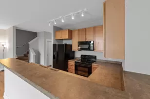 1920 N Farwell Ave, Milwaukee, WI 53202 - Photo 5