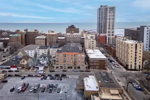 1920 N Farwell Ave, Milwaukee, WI 53202 - Photo 7