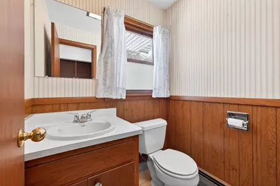 5645 S Lake Dr, Cudahy, WI 53110 - Photo 19