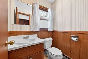 5645 S Lake Dr, Cudahy, WI 53110 - Photo 19