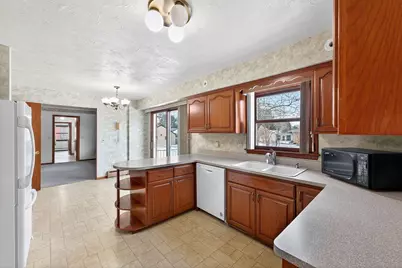 5645 S Lake Dr, Cudahy, WI 53110 - Photo 11