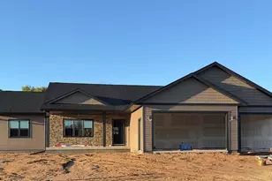 1371 Annapolis Dr, Holmen, WI 54636 - Photo 3