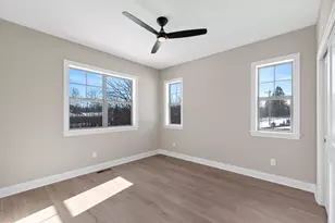 W192N5437 Red Crown Ln, Menomonee Falls, WI 53051 - Photo 7