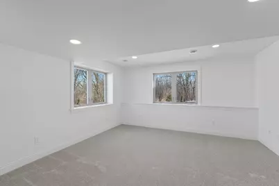 W192N5437  Red Crown Ln, Menomonee Falls, WI 53051 - Photo 17