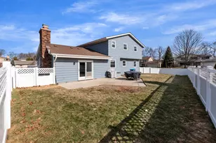 3560 S Loretta Ln, New Berlin, WI 53151 - Photo 33