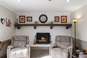 3560 S Loretta Ln, New Berlin, WI 53151 - Photo 15