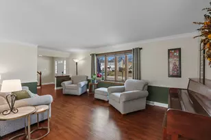 3560 S Loretta Ln, New Berlin, WI 53151 - Photo 5