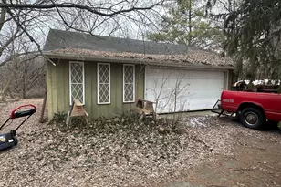 8045 W Lakeshore Dr, Burlington, WI 53105 - Photo 19