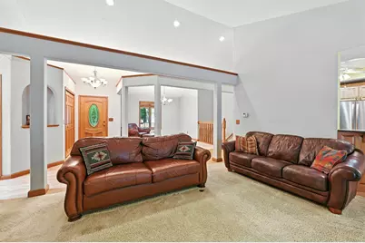 520  Bayberry Ln, Slinger, WI 53086 - Photo 5