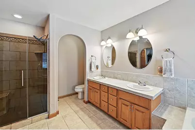 520  Bayberry Ln, Slinger, WI 53086 - Photo 17