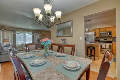 4605 N 107th St, Wauwatosa, WI 53225 - Photo 15