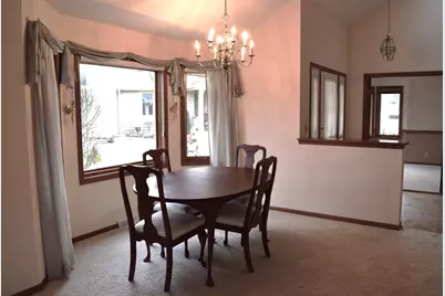 N22 W24122  Cloister Cir #5 E, Pewaukee, WI 53072 - Photo 7