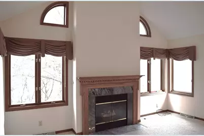 N22 W24122  Cloister Cir #5 E, Pewaukee, WI 53072 - Photo 5