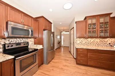 3905 S Five Iron Ct, New Berlin, WI 53151 - Photo 13