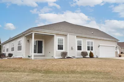 3905 S Five Iron Ct, New Berlin, WI 53151 - Photo 5