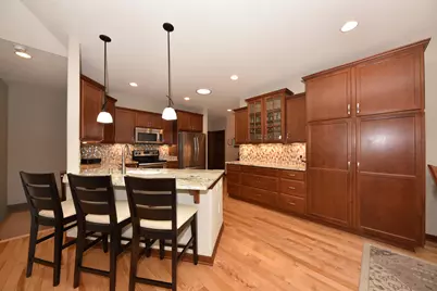 3905 S Five Iron Ct, New Berlin, WI 53151 - Photo 9