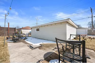 9043 W Grantosa Dr, Milwaukee, WI 53225 - Photo 21