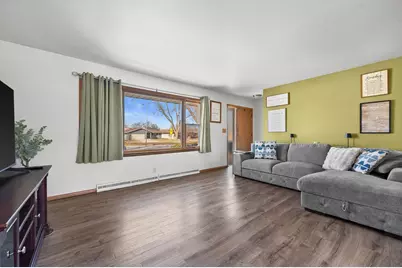 9043 W Grantosa Dr, Milwaukee, WI 53225 - Photo 5