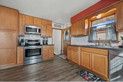 9043 W Grantosa Dr, Milwaukee, WI 53225 - Photo 7