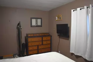 452 E Bolivar Ave, Milwaukee, WI 53207 - Photo 11