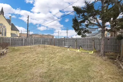 1431  Erie St, Racine, WI 53402 - Photo 5